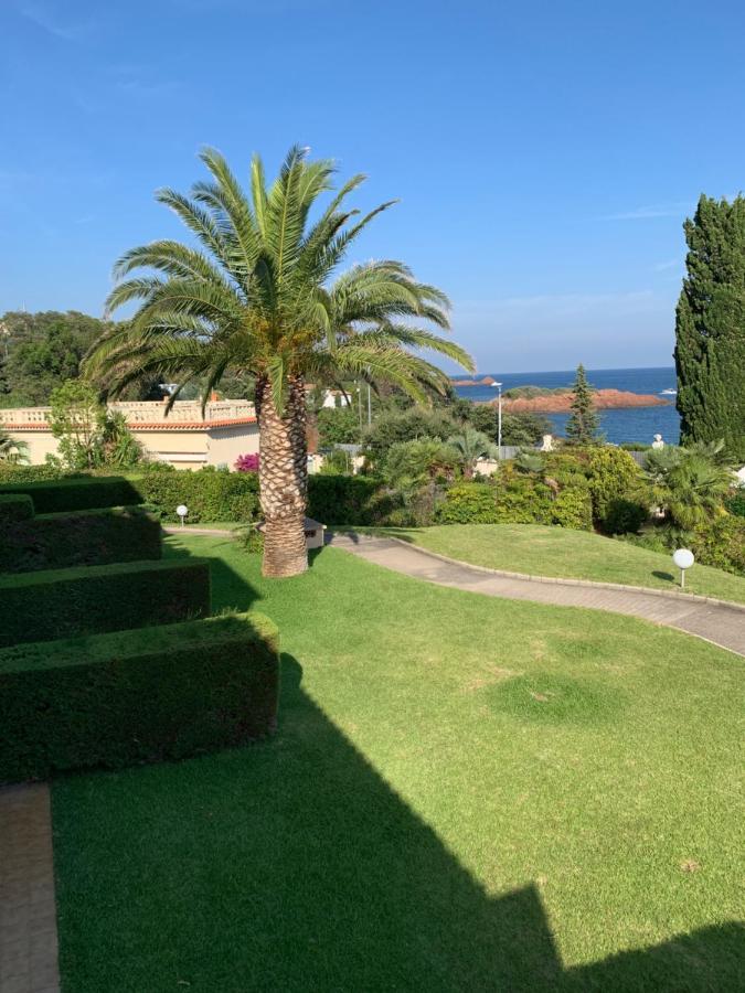 Appartement Vue Mer Domaine Arbore Saint-Raphael  Bagian luar foto